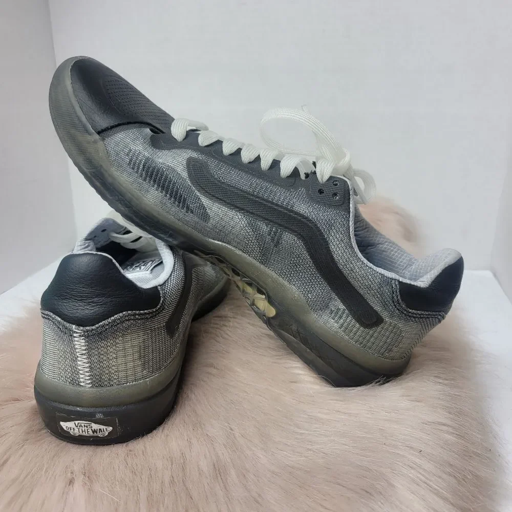 Vans EVDNT RW Ultimatewaffle Unisex Sneakers & Athletic Shoes Size 8M 9.5W